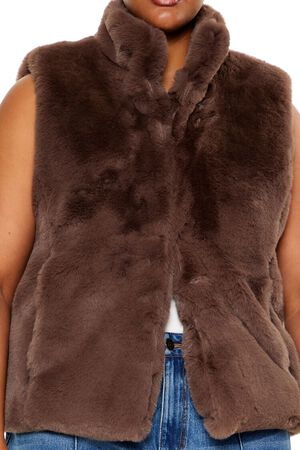 ESPRESSO Plus Size Faux Fur Vest, image 3