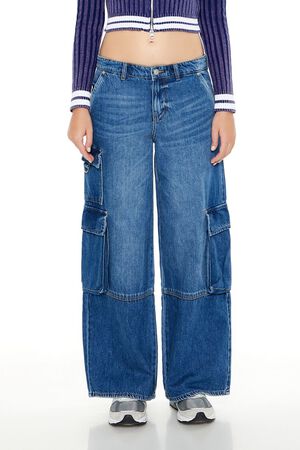 MEDIUM DENIM Low-Rise Wide-Leg Cargo Jeans, image 2